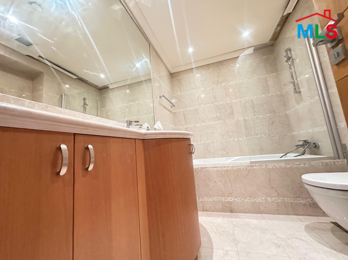 Beautiful 3-Bedroom Apartment For Sale in Down Town