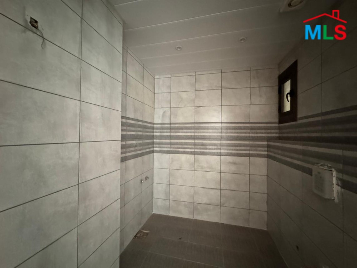 Spacious Duplex With Terrace For Sale in Qortada
