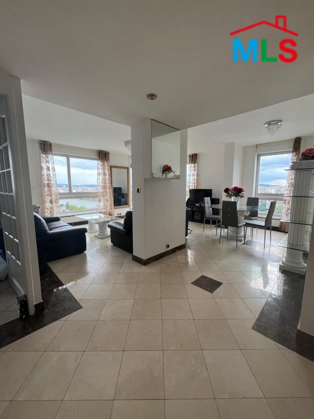 3-Bedroom Apartment with Amazing View For Sale in Paris 15ème, France