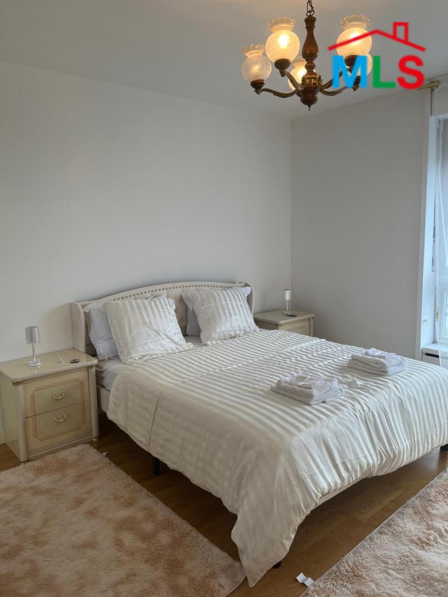3-Bedroom Apartment with Amazing View For Sale in Paris 15ème, France