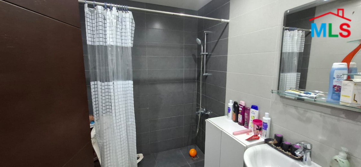 Apartment in Gated Community with Terrace & Garden For Sale in Ain Alak