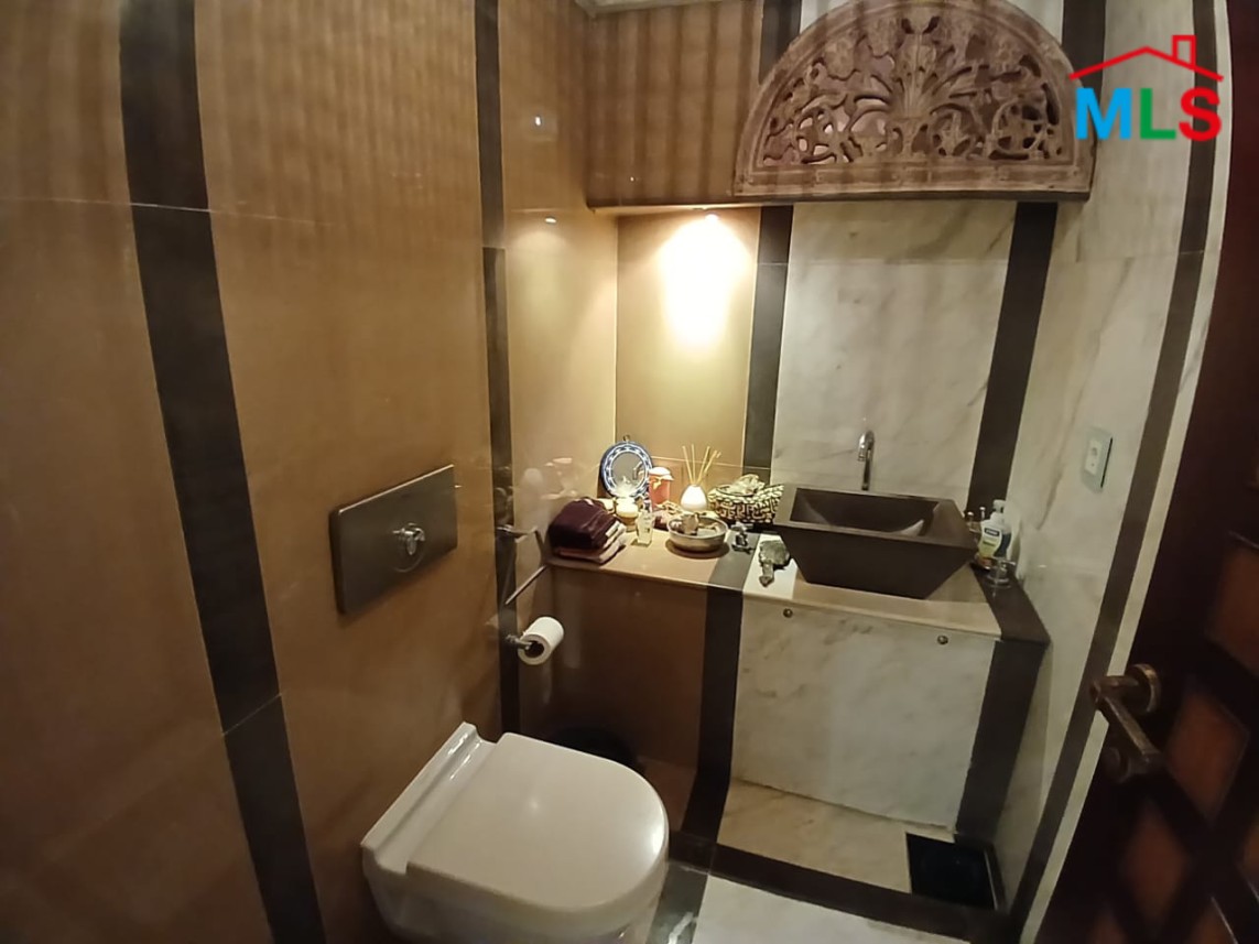 EXCLUSIVE! Charming Villa With Pool & Garden For Sale in Rabieh