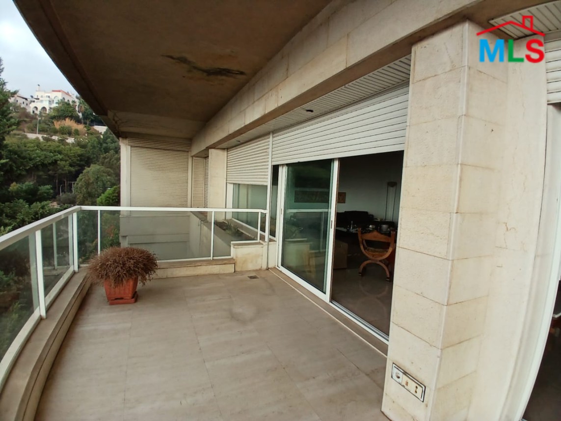 EXCLUSIVE! Charming Villa With Pool & Garden For Sale in Rabieh