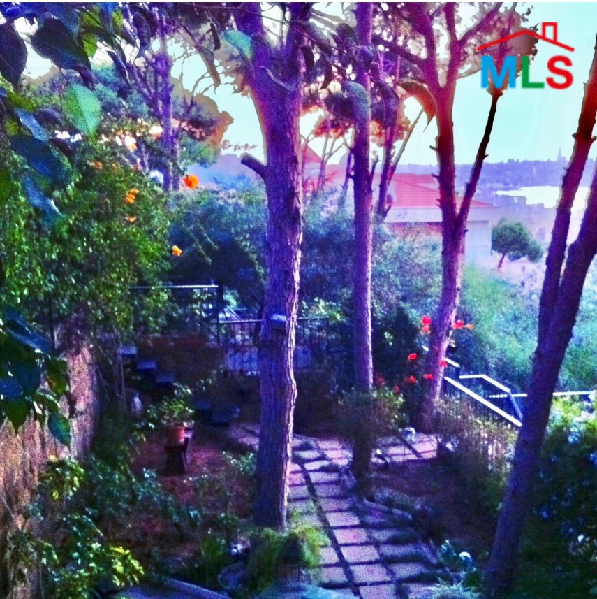 EXCLUSIVE! Charming Villa With Pool & Garden For Sale in Rabieh