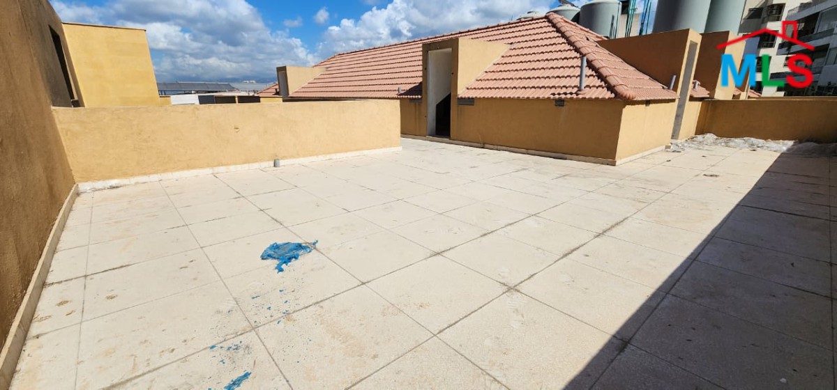Spacious Apartment With Rooftop For Sale in Hazmieh