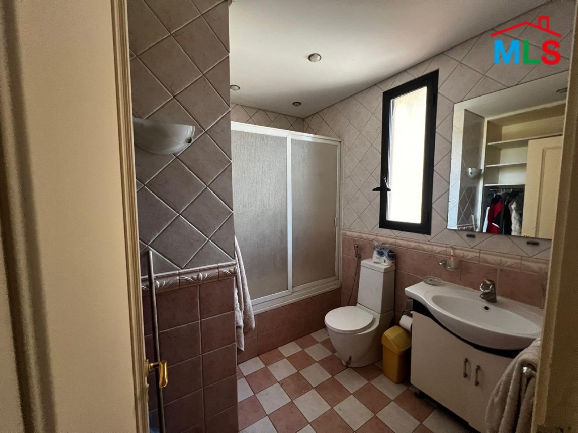 Spacious Apartment For Sale in Hay Al-American, Hadath