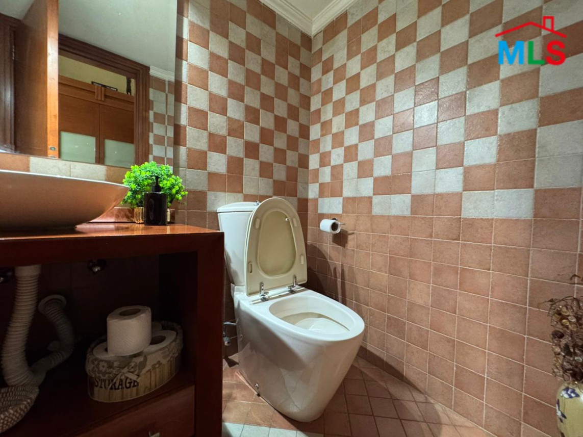 Decorated & Fully Furnished Apartment For Sale in Mansourieh