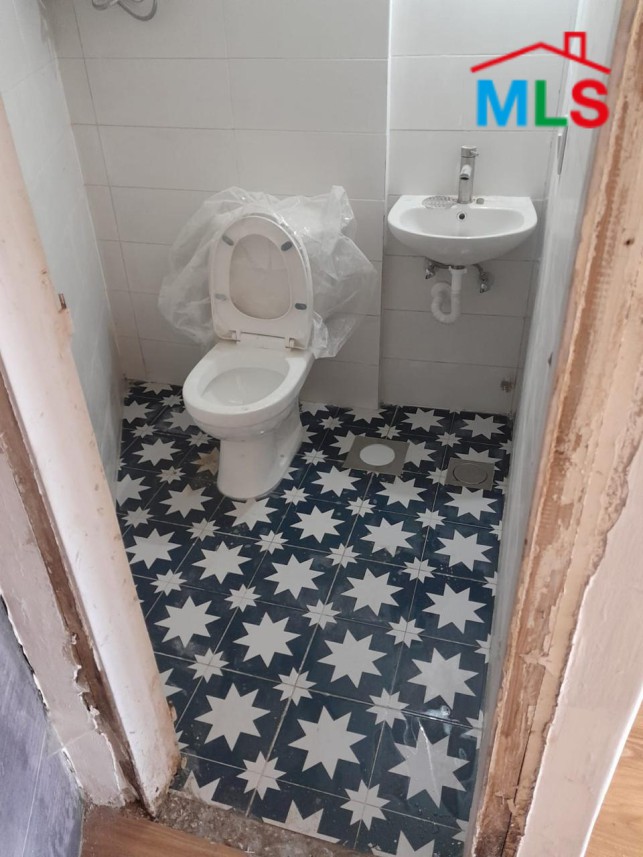 30 SQM Shop For Sale in Beit Meri