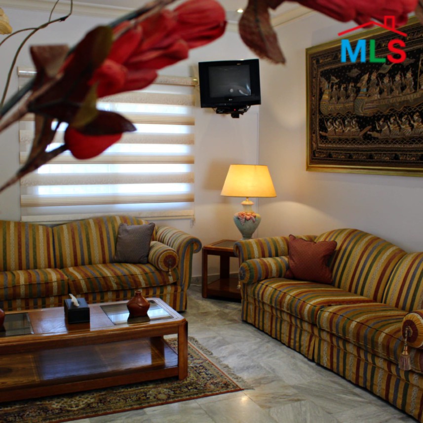 1,000 SQM Hotel For Sale in Ainab, Aley