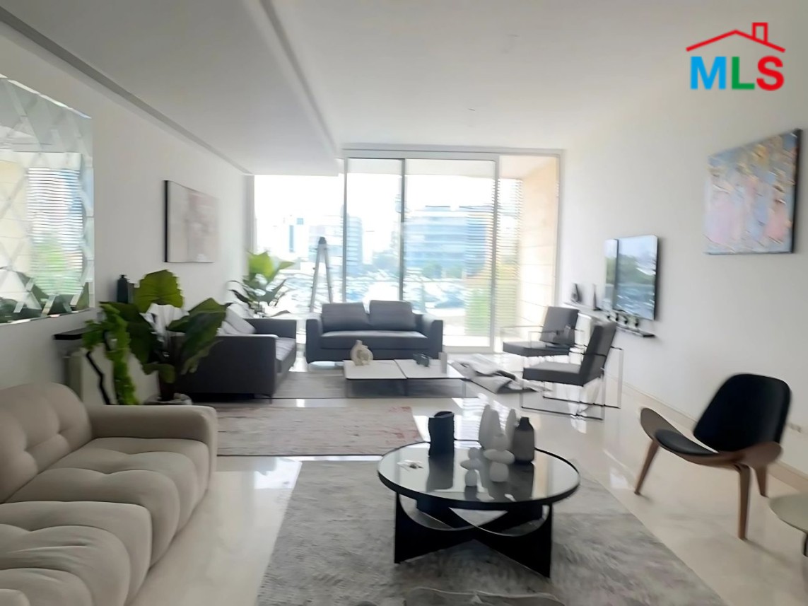 Elegantly Furnished Apartment For Sale in Prime Building in Down Town