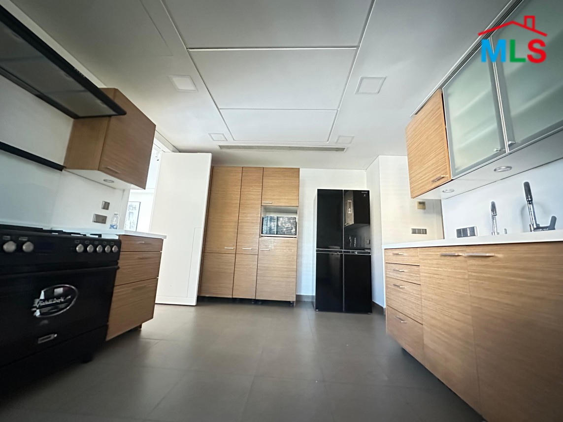 Elegant & Modern Apartment For Sale in Saifi Village