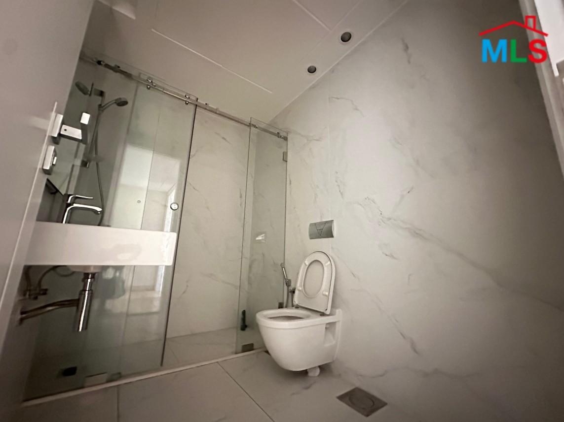 Elegant & Modern Apartment For Sale in Saifi Village