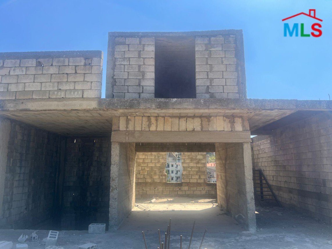 Under-Construction Triplex With Terrace For Sale in Aley With Payment Facilities