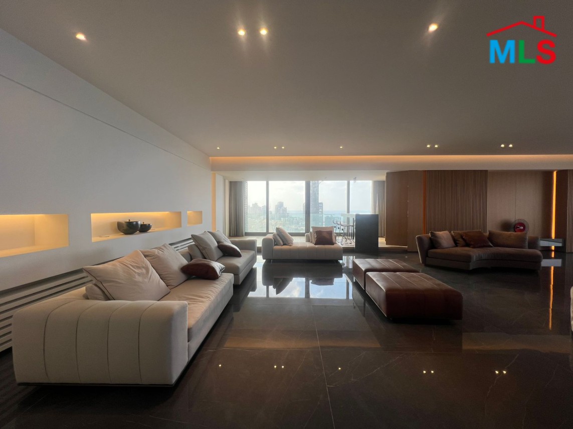 Luxurious Living! High-End Apartment with Sea & City View For Sale in Gemmayzeh