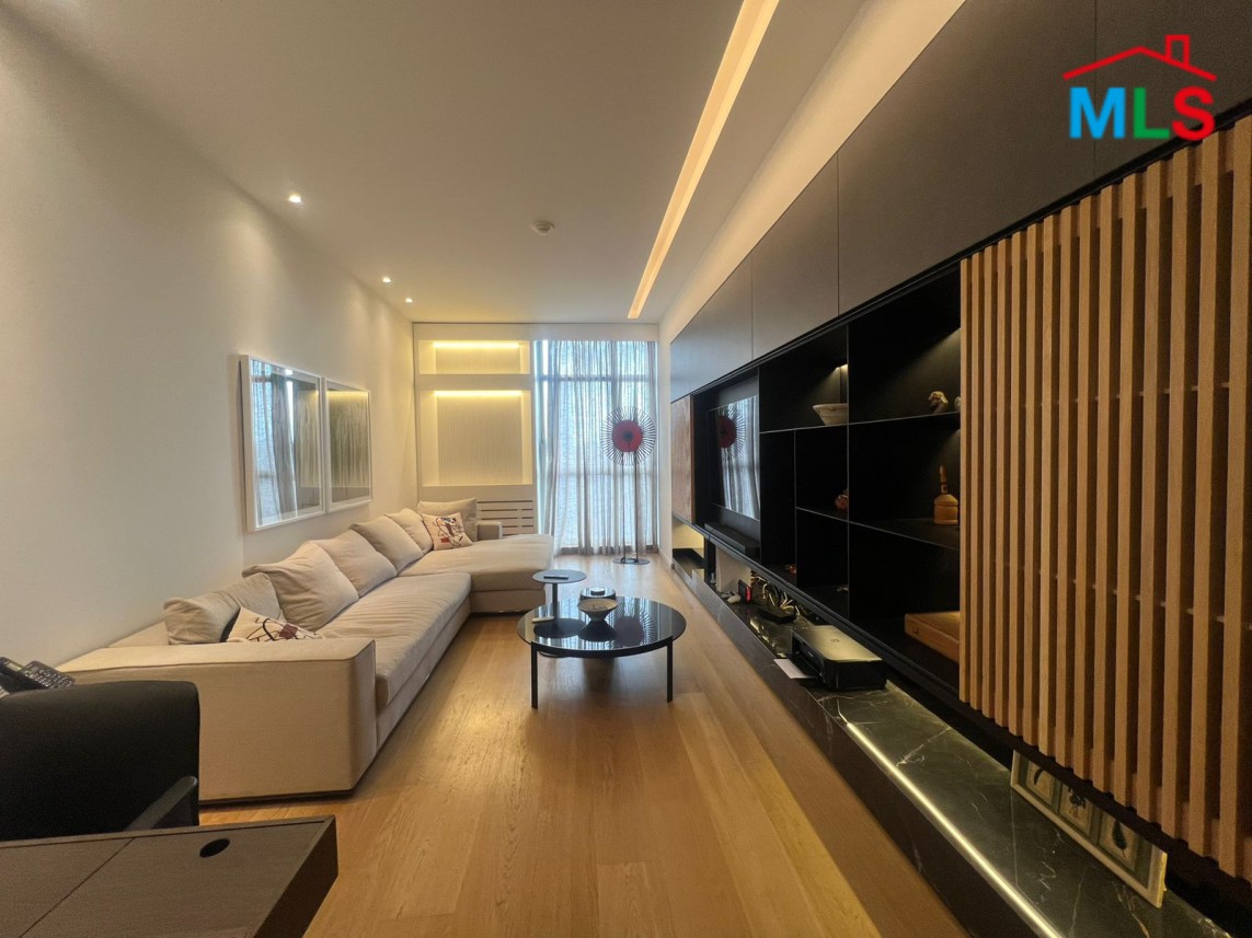 Luxurious Living! High-End Apartment with Sea & City View For Sale in Gemmayzeh