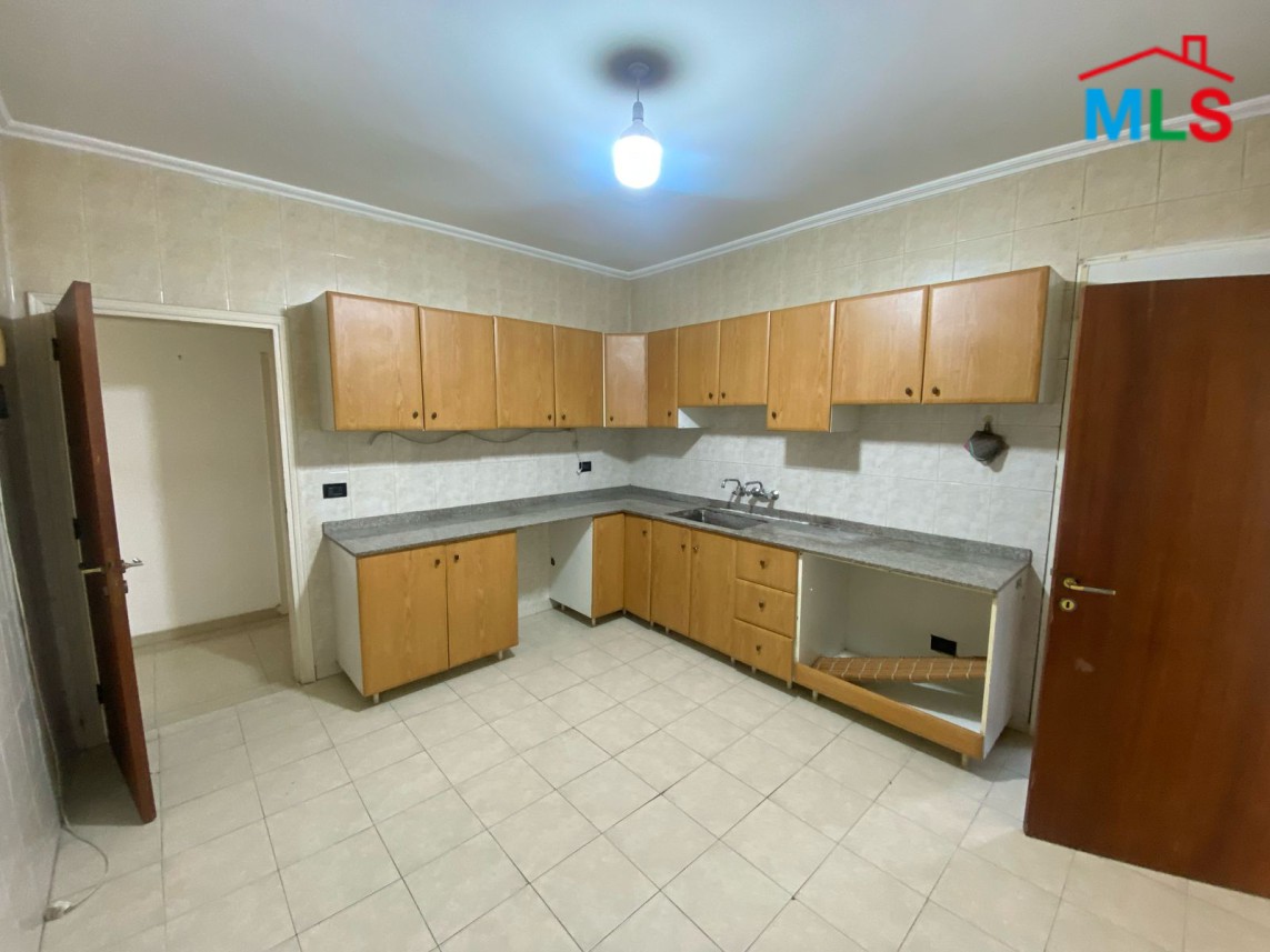 Spacious Apartment For Sale in Beit El Chaar