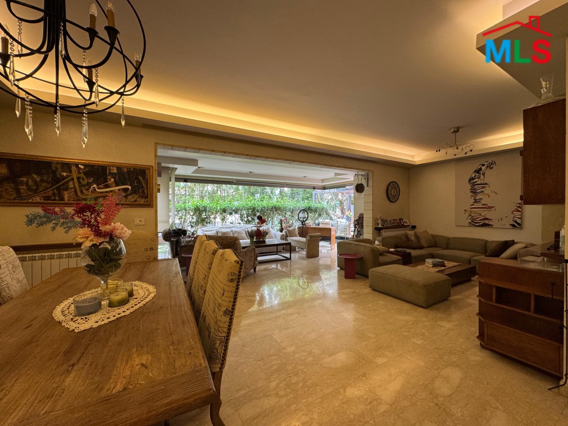 Fully Decorated Apartment For Sale In A Luxurious Building in Mansourieh