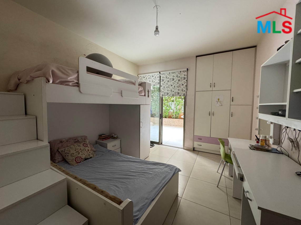 Fully Decorated Apartment For Sale In A Luxurious Building in Mansourieh