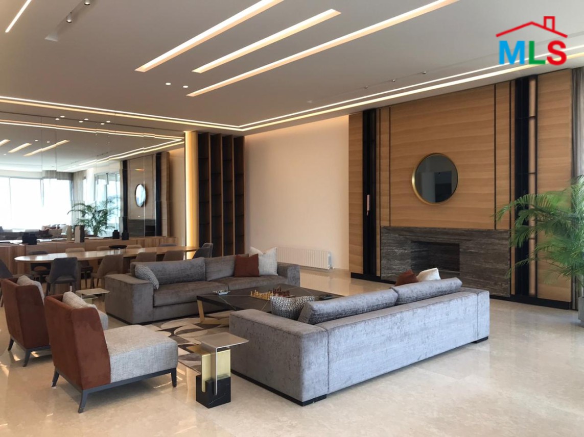Amazing Apartment with Sea & City View For Sale in Achrafieh, Sursock