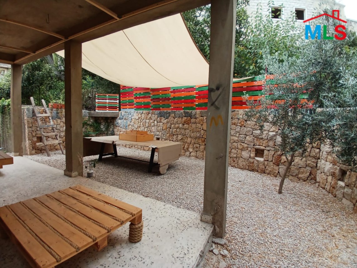 1,088 SQM Old House With Land For Sale in Beit Chabeb