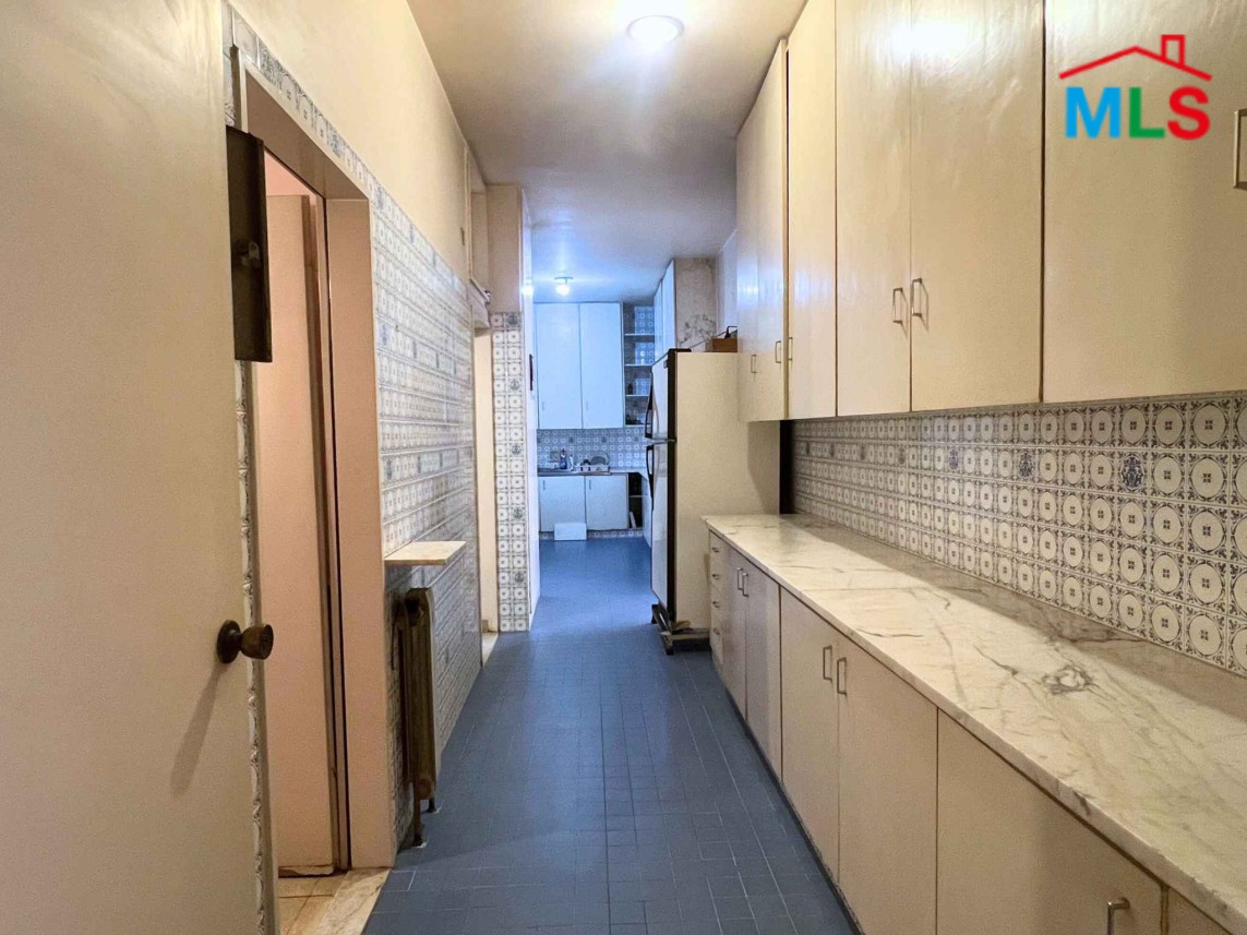 Bright 4-Bedroom Apartment For Sale in Achrafieh, Sassine
