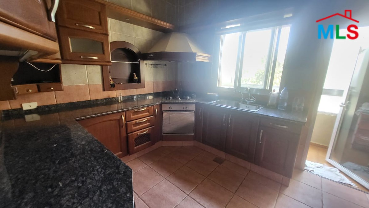 Cozy Apartment For Sale in New Shayle