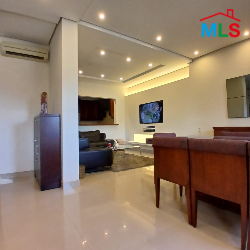 3-Bedroom Apartment For Sale in Al Zarif, Ras Beirut