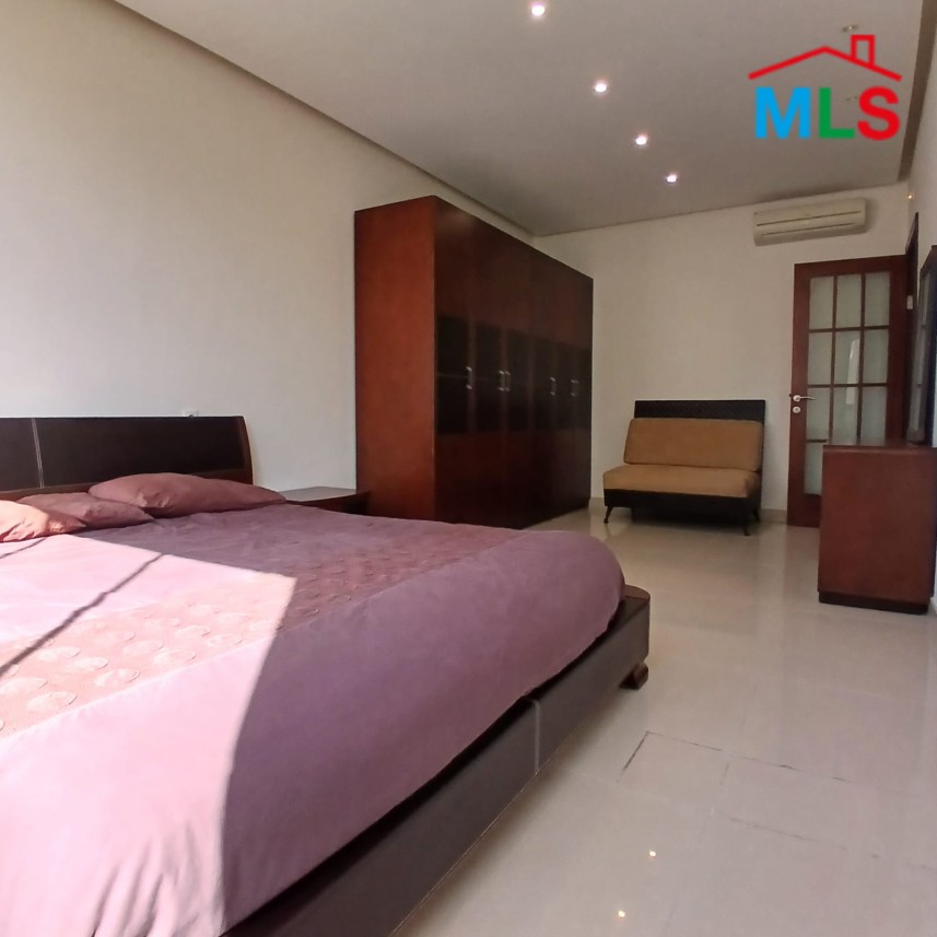3-Bedroom Apartment For Sale in Al Zarif, Ras Beirut