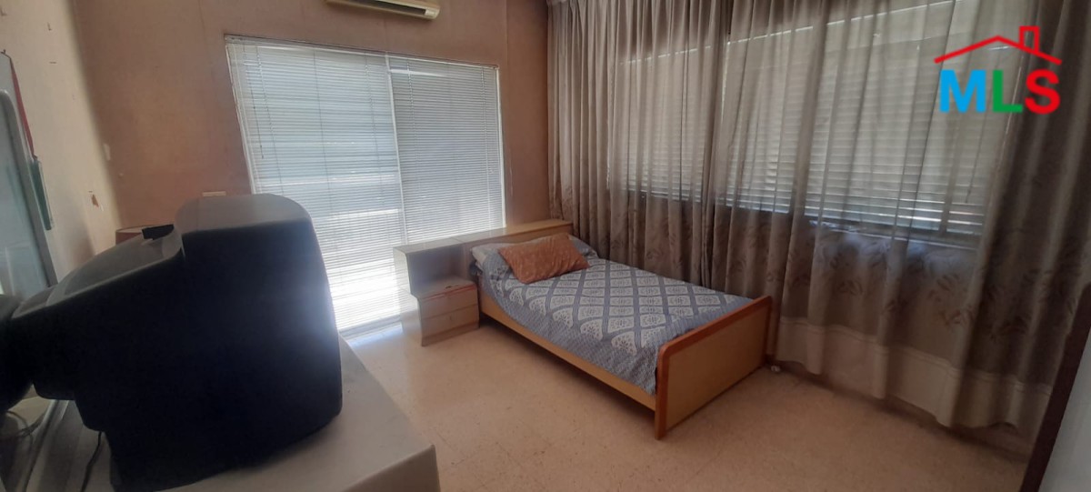 Spacious Apartment For Sale in A Prime Location in Antelias