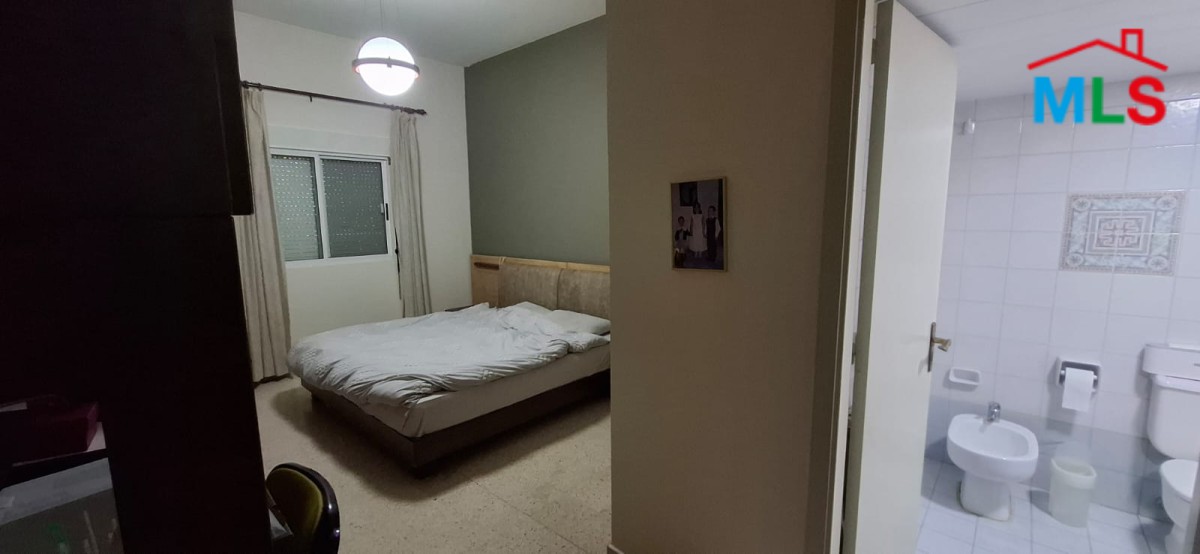 Fully Furnished Decorated Apartment For Sale in A Prime Location in Ain Aar