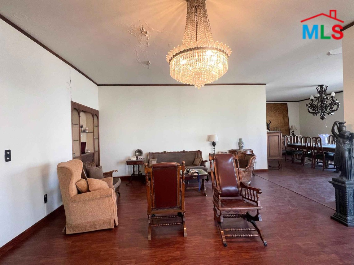Bright & Spacious Apartment with Terrace For Sale in Achrafieh, Sassine