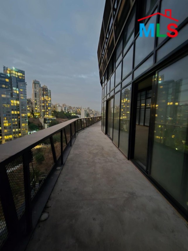 Loft with Breathtaking City View For Sale in Achrafieh, Soho