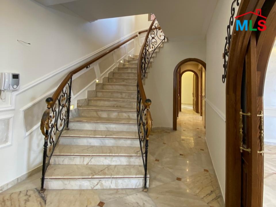 High-End Apartment with Mountain View For Sale in Clemenceau, Ras Beirut