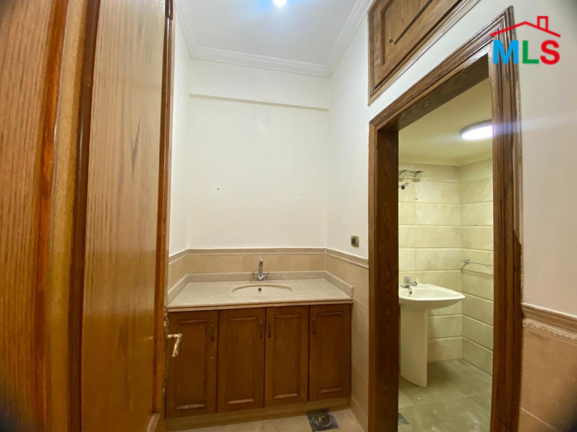 High-End Apartment with Mountain View For Sale in Clemenceau, Ras Beirut