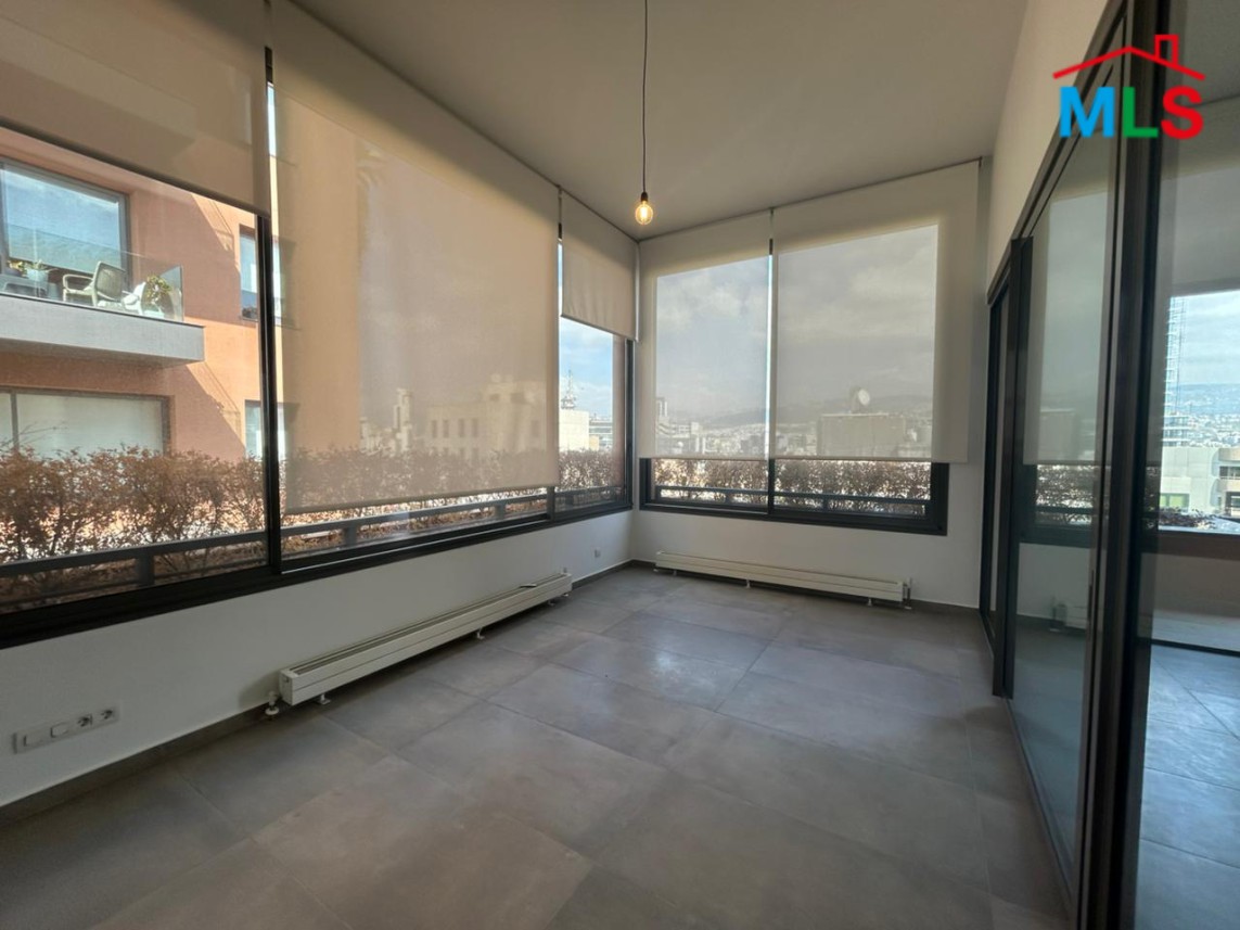 Beautiful Penthouse with Terrace & Pool For Sale in Badaro