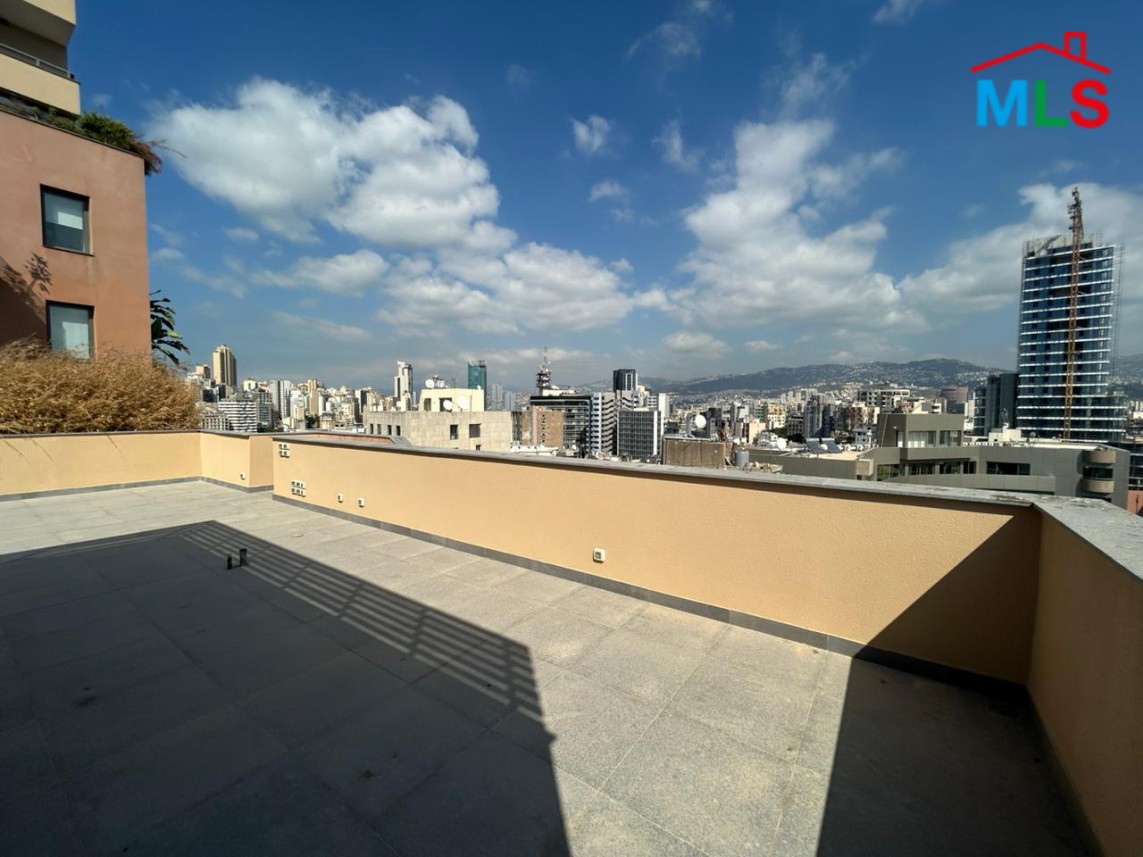 Beautiful Penthouse with Terrace & Pool For Sale in Badaro