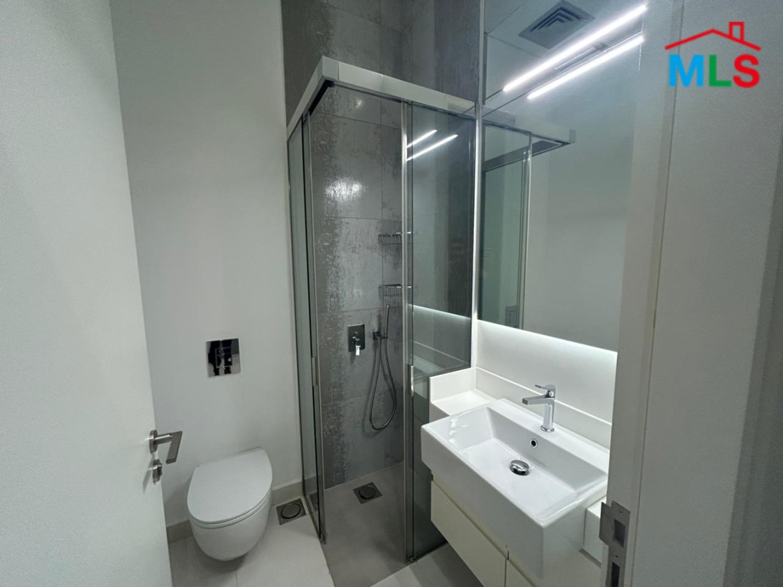 Beautiful Penthouse with Terrace & Pool For Sale in Badaro