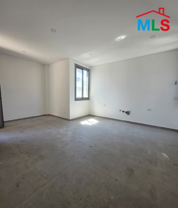 Modern & Brand New Duplex For Sale in Badaro