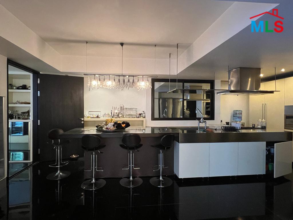 Luxurious Duplex Apartment With Terrace For Sale in Saifi