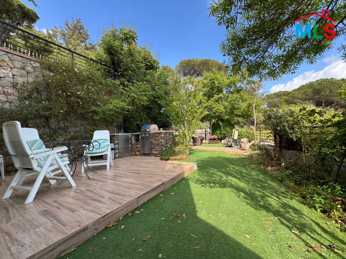 Furnished Apartment with Garden And Great Mountain View For Sale in Baabdat