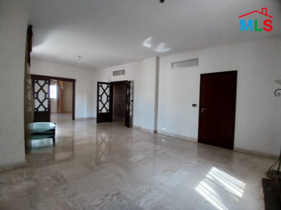 Spacious Apartment For Sale in Aoukar