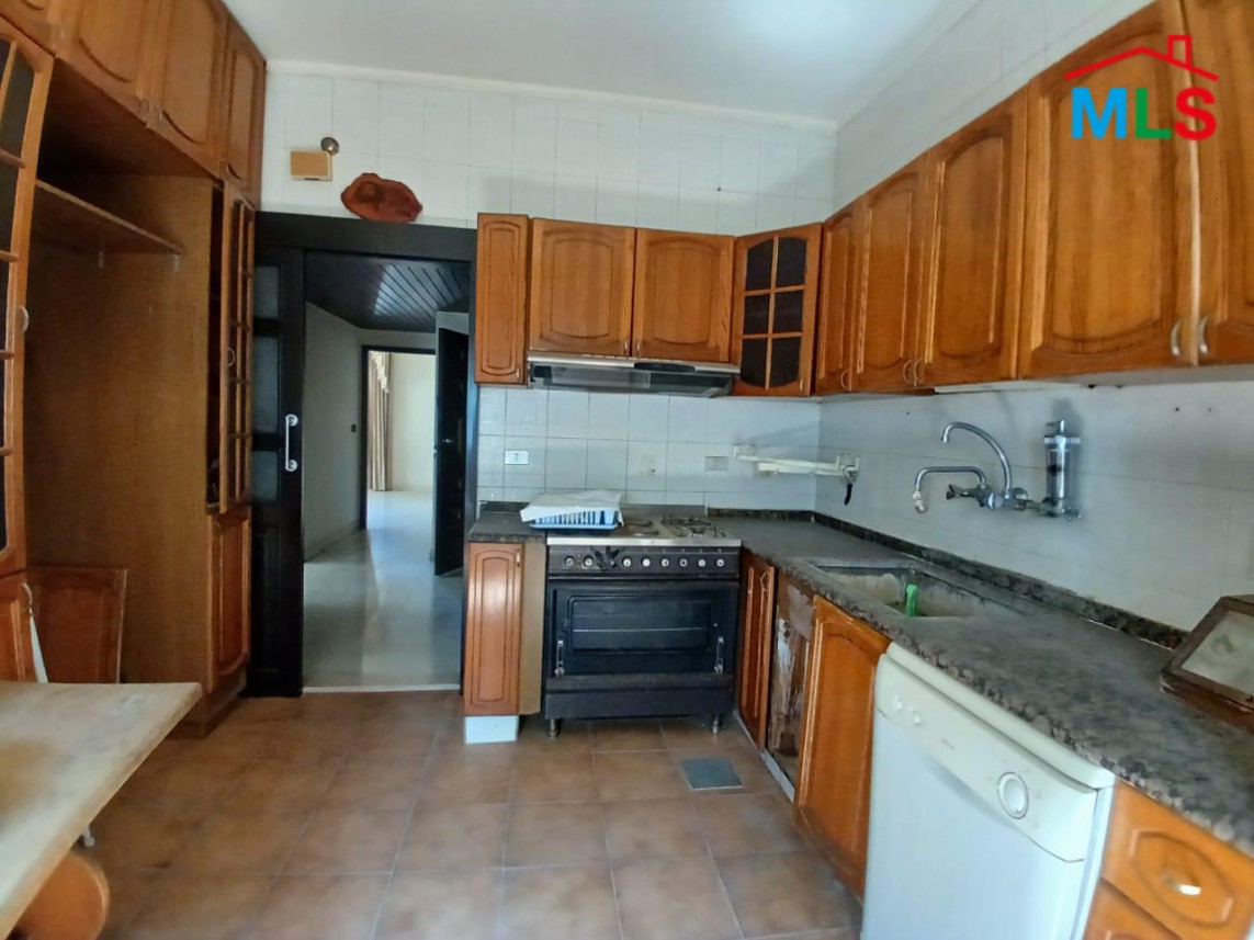 Spacious Apartment For Sale in Aoukar