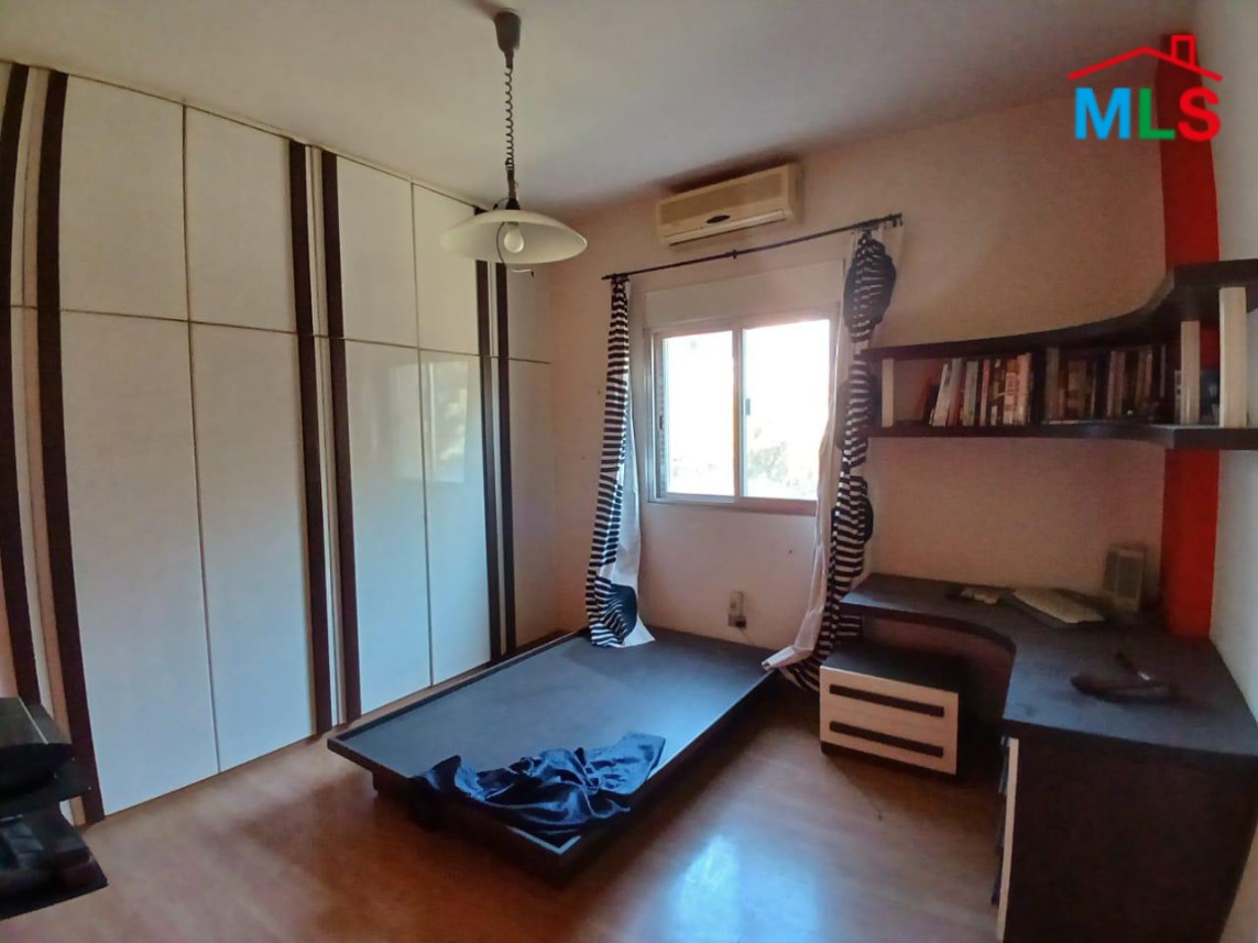Spacious Apartment For Sale in Aoukar