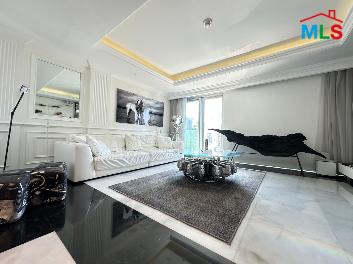 Apartment With Partial Sea view For Sale in a Prestigious Tower in Down Town