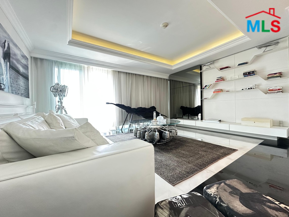 Apartment With Partial Sea view For Sale in a Prestigious Tower in Down Town