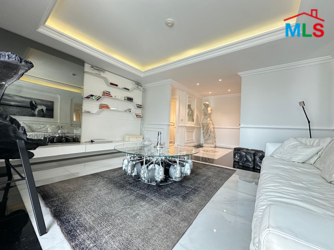 Apartment With Partial Sea view For Sale in a Prestigious Tower in Down Town