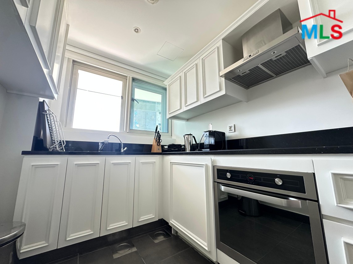 Apartment With Partial Sea view For Sale in a Prestigious Tower in Down Town