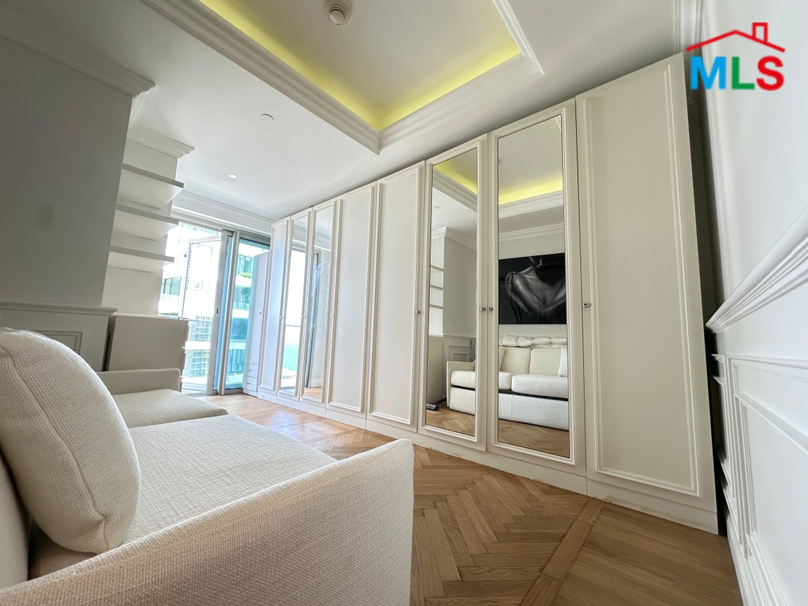Apartment With Partial Sea view For Sale in a Prestigious Tower in Down Town