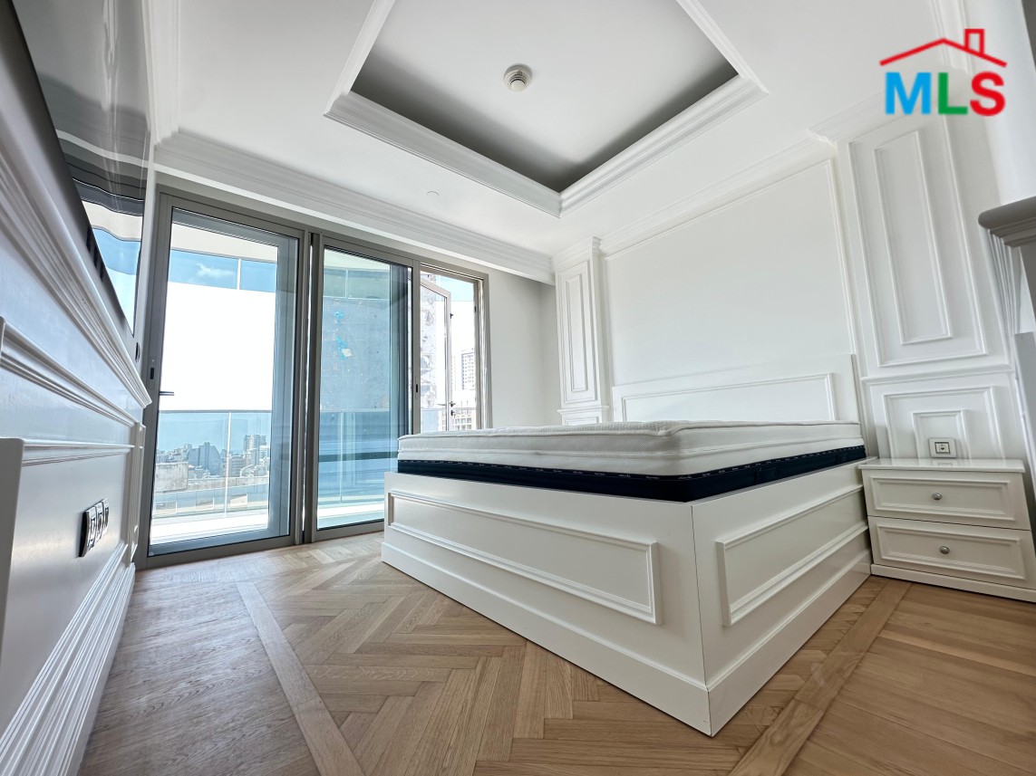 Apartment With Partial Sea view For Sale in a Prestigious Tower in Down Town