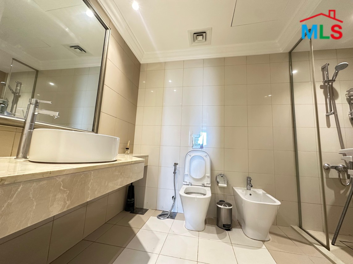 Apartment With Partial Sea view For Sale in a Prestigious Tower in Down Town